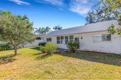 2010 7th Place SW, Largo, FL 33770 - Photo 37