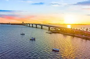 3987 Maceachen Blvd, Sarasota, FL 34233 - Photo 3