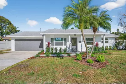 1713 Connecticut Avenue NE, Saint Petersburg, FL 33703 - Photo 1