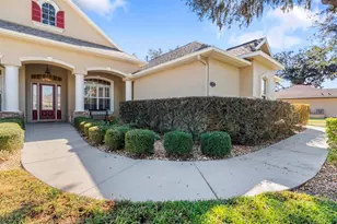 827 John Cressler Dr, Seffner, FL 33584 - Photo 3