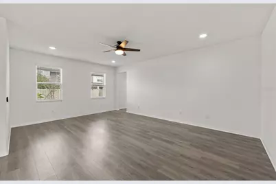 33251 Sycamore Leaf Drive, Wesley Chapel, FL 33545 - Photo 9