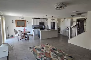 1220 Tahitian Sunrise Dr, Plant City, FL 33565 - Photo 7