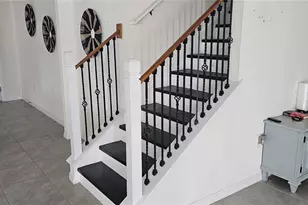 1220 Tahitian Sunrise Dr, Plant City, FL 33565 - Photo 19