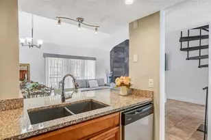 5155 Puritan Cir, Tampa, FL 33617 - Photo 15