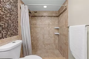 9481 Highland Oak Dr, Tampa, FL 33647 - Photo 15
