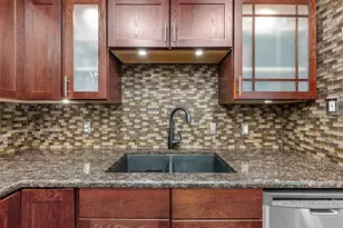 9481 Highland Oak Dr, Tampa, FL 33647 - Photo 5