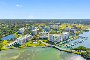 100 Oakmont Ln, Belleair, FL 33756 - Photo 33