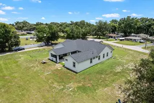 4210 Thonotosassa Rd, Plant City, FL 33565 - Photo 11