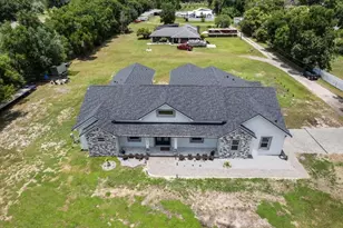 4210 Thonotosassa Rd, Plant City, FL 33565 - Photo 9