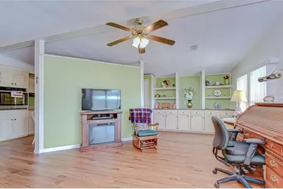 35827 Brisa Drive, Zephyrhills, FL 33541 - Photo 15