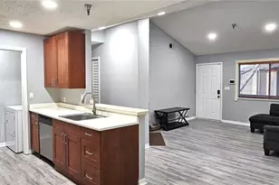 10263 Gandy Blvd N, Saint Petersburg, FL 33702 - Photo 7