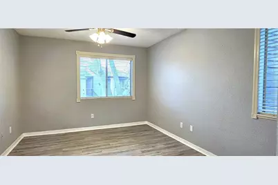 10263 Gandy Boulevard N #2014, Saint Petersburg, FL 33702 - Photo 11