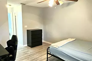 10263 Gandy Blvd N, Saint Petersburg, FL 33702 - Photo 17