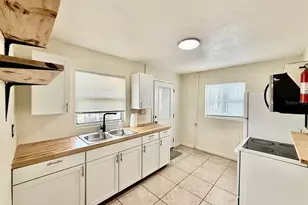 804 E 127th Ave, Tampa, FL 33612 - Photo 5