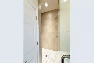 5750 Desert Rose Place, Tampa, FL 33615 - Photo 13