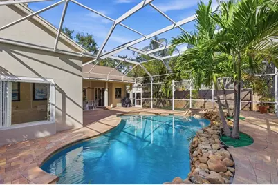 192 Sage Circle, Crystal Beach, FL 34681 - Photo 9