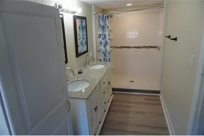 2436 Arapaho Street, Sarasota, FL 34231 - Photo 11