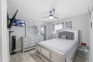 736 S 58th St, Tampa, FL 33619 - Photo 9
