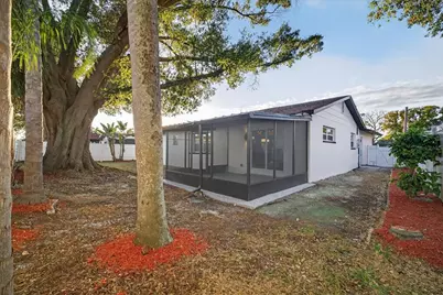 5819 Tampa Shores Boulevard, Tampa, FL 33615 - Photo 43