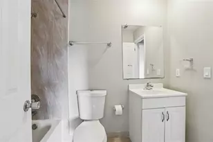 1310 Mountain View Dr, Tampa, FL 33612 - Photo 23