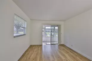 1811 Bedford Ln, Sun City Center, FL 33573 - Photo 13