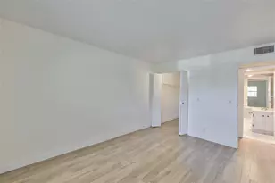 1811 Bedford Ln, Sun City Center, FL 33573 - Photo 11