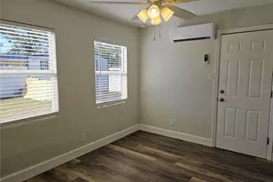 1507 Charm Ln, Tampa, FL 33612 - Photo 11