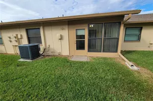 6550 Teak Ct, Zephyrhills, FL 33542 - Photo 23
