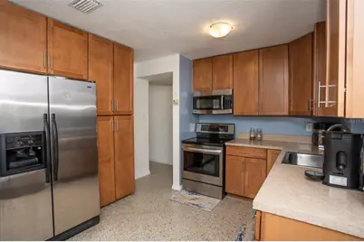 6701 31st Avenue N, Saint Petersburg, FL 33710 - Photo 9