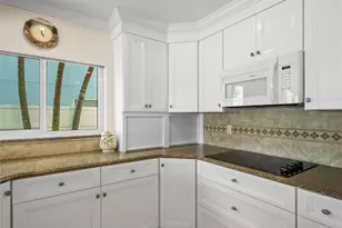 16129 4th St E, Redington Beach, FL 33708 - Photo 25