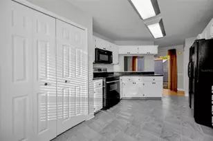 2733 Nicole Cir, Palm Harbor, FL 34684 - Photo 17