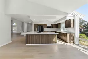 4268 Las Palmas Way, Sarasota, FL 34238 - Photo 9