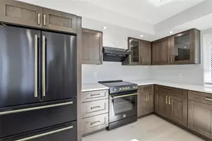 4268 Las Palmas Way, Sarasota, FL 34238 - Photo 11