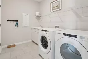 2223 Stratten Dr, Zephyrhills, FL 33541 - Photo 23