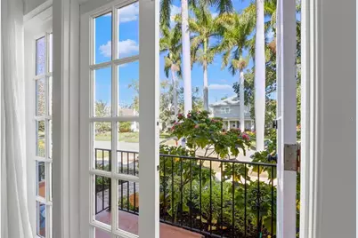 426 20th Avenue NE, Saint Petersburg, FL 33704 - Photo 9