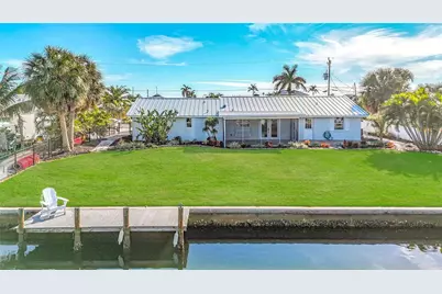 607 Emerald Lane, Holmes Beach, FL 34217 - Photo 33