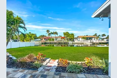 607 Emerald Lane, Holmes Beach, FL 34217 - Photo 41