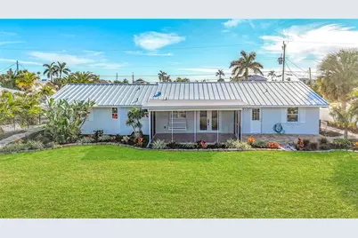 607 Emerald Lane, Holmes Beach, FL 34217 - Photo 39