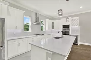 3847 Seena Mnr Ct, Tampa, FL 33618 - Photo 11