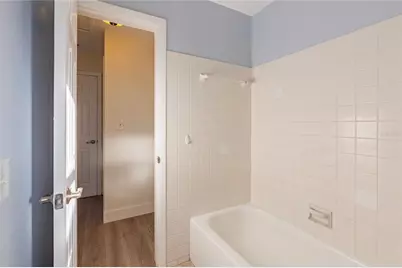 226 75th Street N, Saint Petersburg, FL 33710 - Photo 9