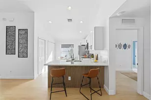 11825 Whisper Creek Dr, Riverview, FL 33569 - Photo 7