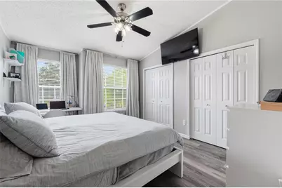 429 Kensington Lake Circle, Brandon, FL 33511 - Photo 13