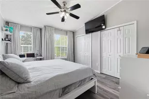 429 Kensington Lake Cir, Brandon, FL 33511 - Photo 13