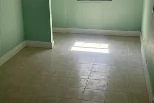 2002 E 33rd Ave, Tampa, FL 33610 - Photo 5