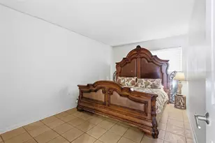 5876 21st St N, Saint Petersburg, FL 33714 - Photo 7