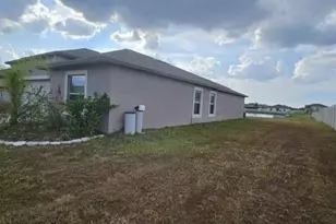 16621 Sunburst Lake St, Wimauma, FL 33598 - Photo 11