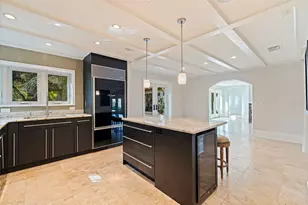 808 Brightwaters Blvd NE, Saint Petersburg, FL 33704 - Photo 13