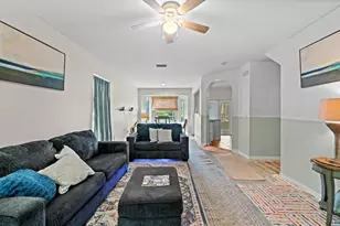 1112 Lake Shore Ranch Dr, Seffner, FL 33584 - Photo 5