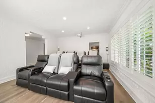 320 Park St S, Saint Petersburg, FL 33707 - Photo 43