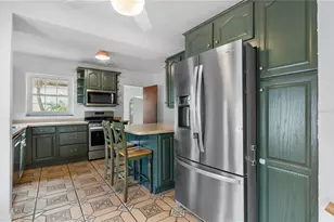 717 19th Ave N, Saint Petersburg, FL 33704 - Photo 15